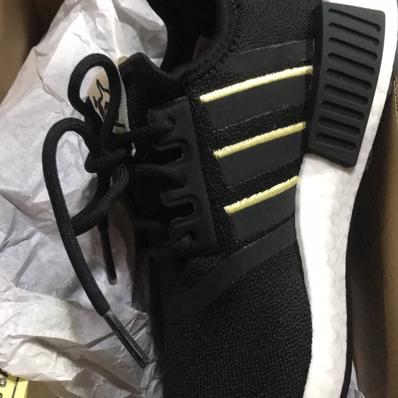 NEW Addias NMD_R1 TM W CBlack 6 GX2074 BNIB - Picture 8 of 11